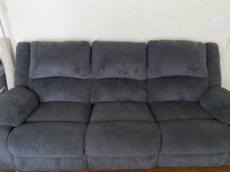 Reclining sofa and loveseat