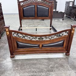 Cama Queen Size Nueva En Su Caja No Colchon 