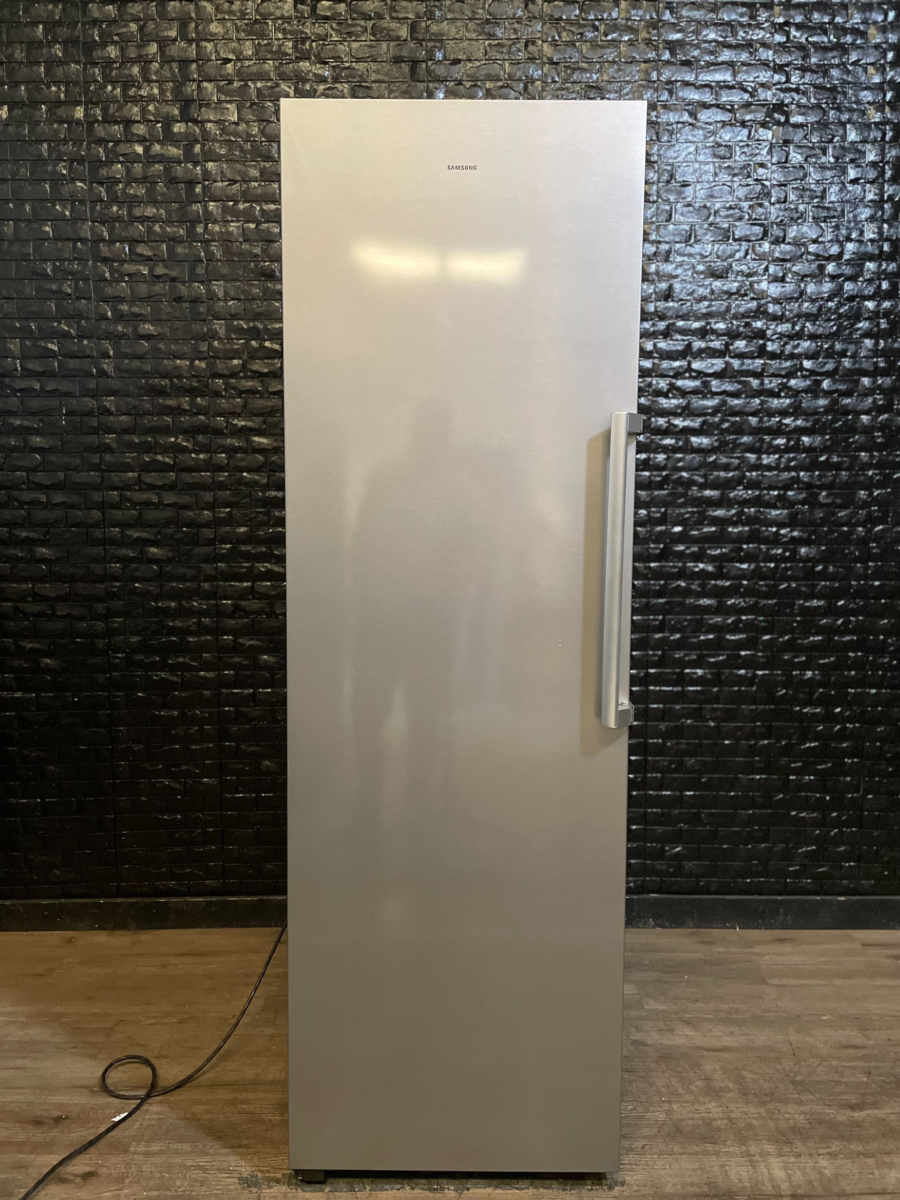 SAMSUNG STAND UP FREEZER/REFRIGERATOR w/WARRANTY! R2765A
