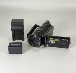 Sony Handycam HDR-CX12 10.2MP Full HD 1080i Camcorder with Battery - NightShot