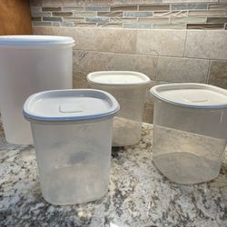 Vintage Rubbermaid Servin Saver 7 cup 0004 Almond With Lid 2 In Total. for  Sale in Cheswick, PA - OfferUp