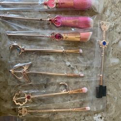 NEW MAKEUP BRUSHES 