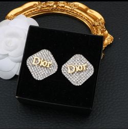 Women's Fashion Earrings 