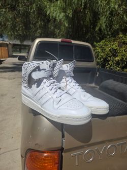 Jeremy Scott 4.0  size 9.5