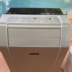 Portable Air Conditioner Everstar 9500 Btu Good Condition Kendall West Area