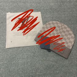 Luxury Ļ V Winter Beanie