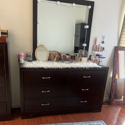 Queen Bedroom Set 