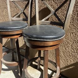 2 Bar Stools