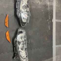 Honda Civic Headlights And Sidemarkers 16-21 OEM