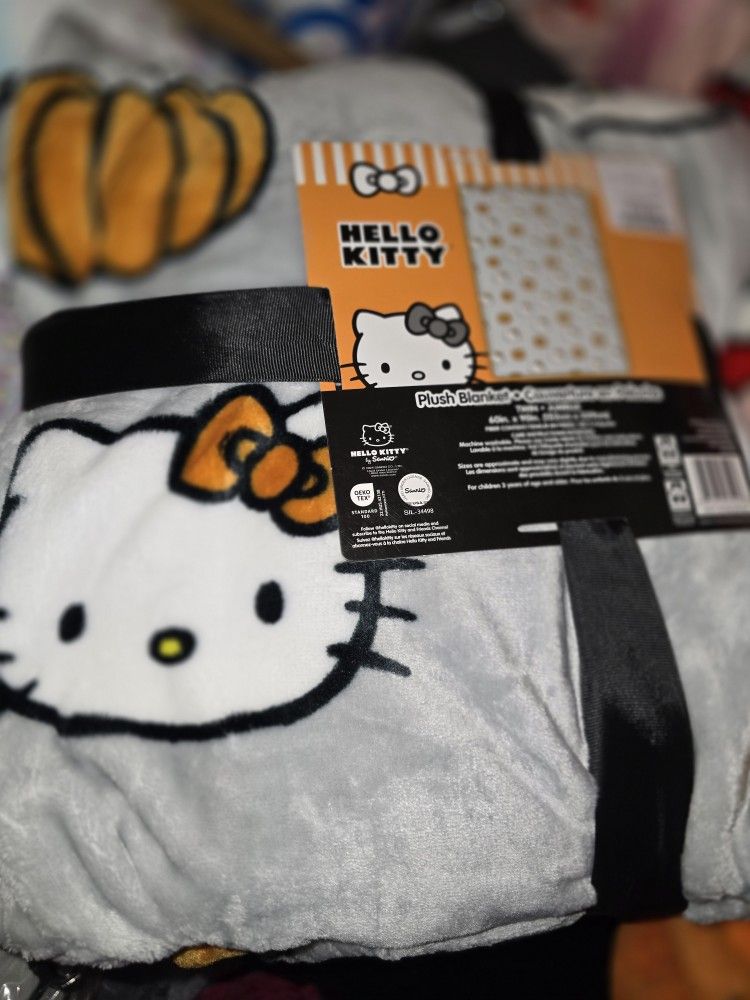 Hello Kitty Blanket