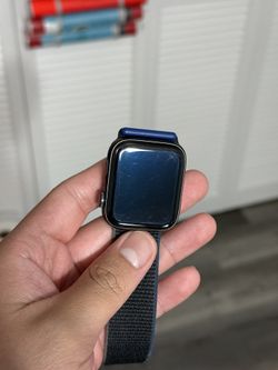 Apple Watch SE 44mm With cellular