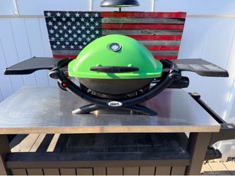 Weber Q 1200 portable propane grill