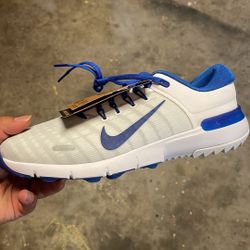 NEW NIKE FREE GOLF NN SPIKELESS GOLF SHOES wide WHITE ROYAL BLUE  Mens SIZE 9.5/10 wide  All the sizes listed are wide   Brand new no box  Zapatos de 