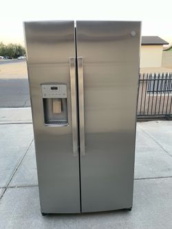 Refrigerator GE Stainless Steel Year 2020