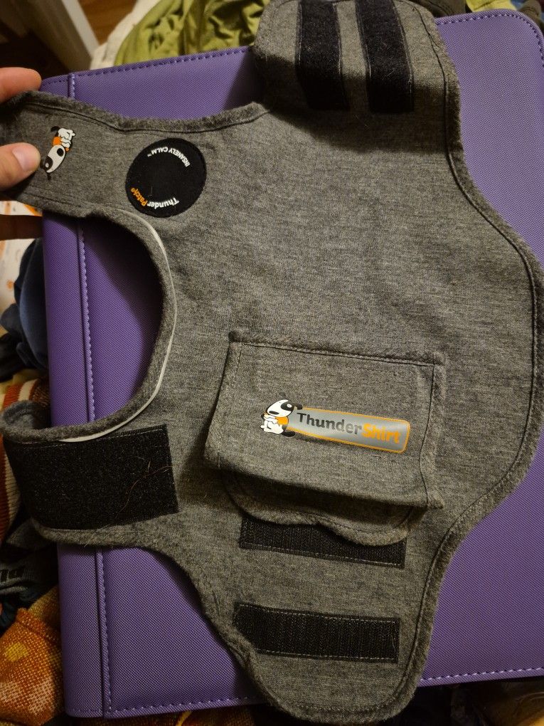 Small Dog Thunder Shirt (10-25lb)