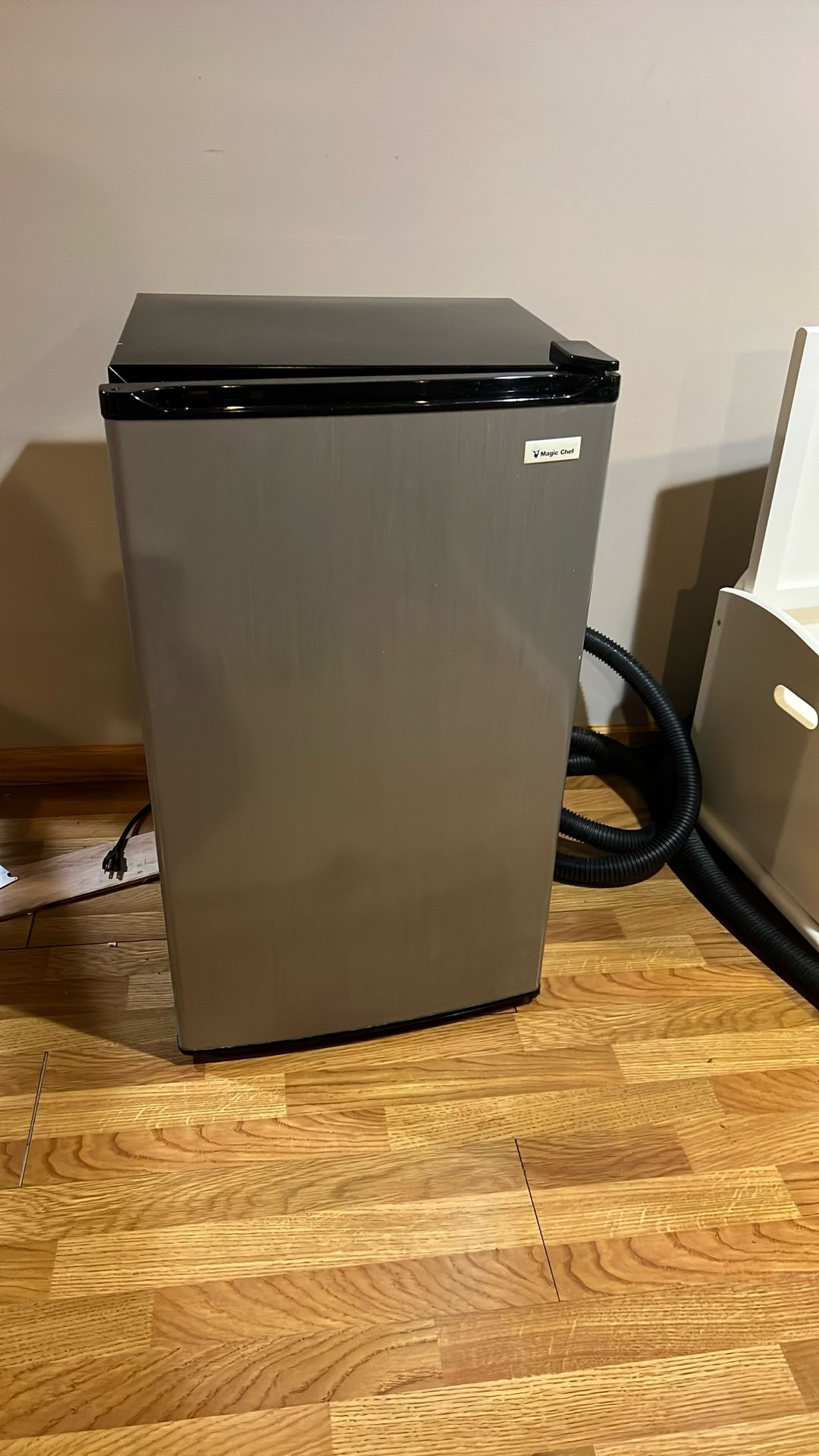 Magic Chef Mini Fridge