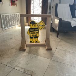 Kids Playing Street Sign