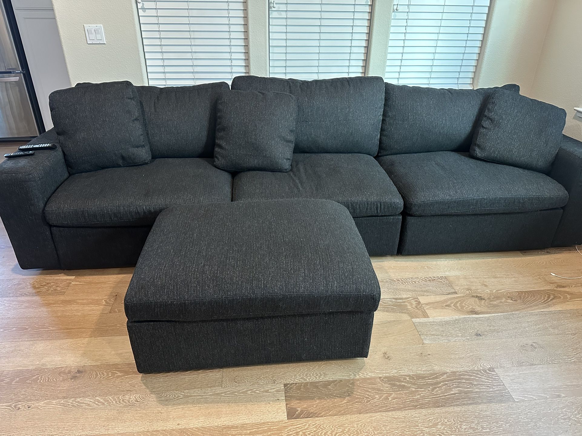 Classic modular sofa