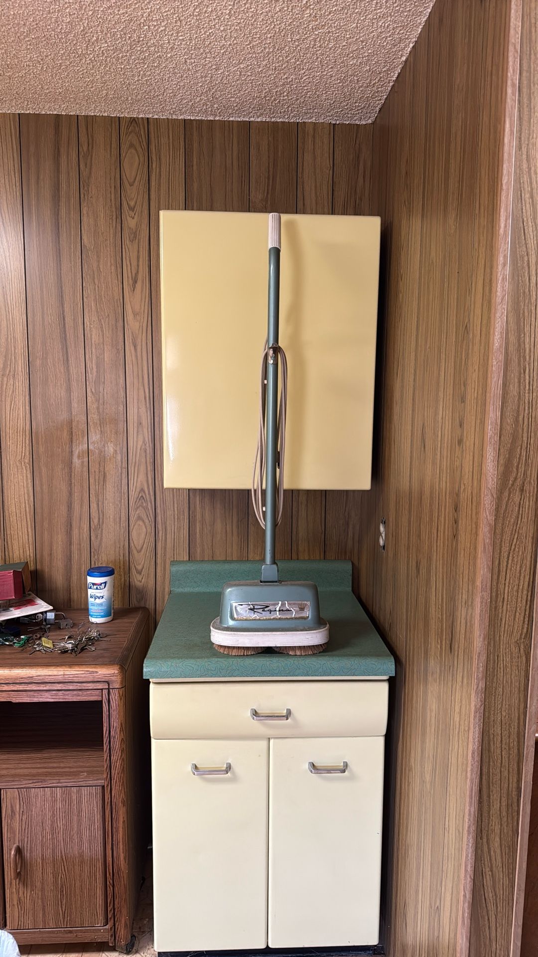 Regina Vintage Floor Scrubber