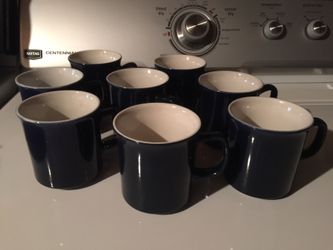8 navy blue cups