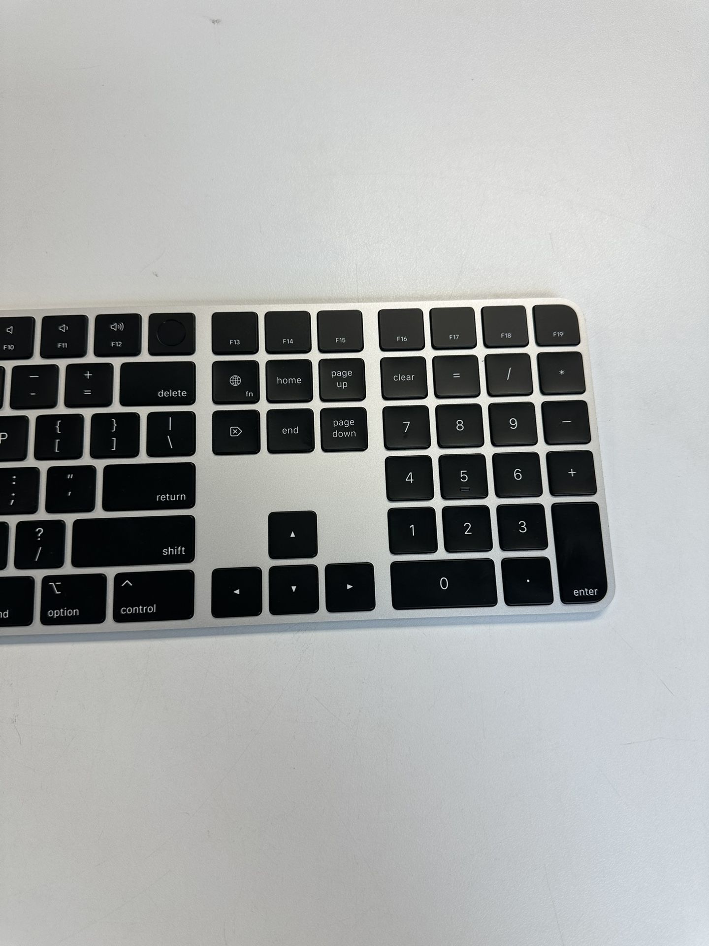 Apple Magic Keyboard w/Touch ID & Numeric Keypad Black ,Model A2520