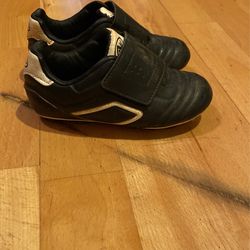 Athletic Works Cleats 9c 