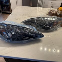 02-04 Toyota Camry Black Housing Headlight SET