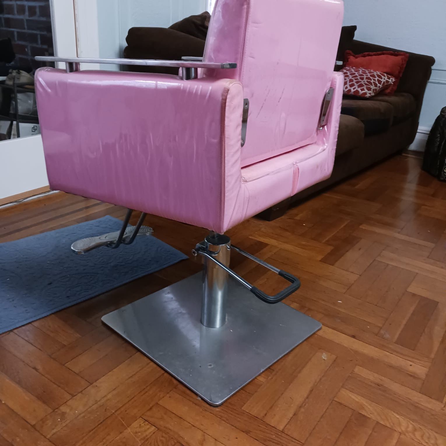 Pink Salon Chair With Sturdy Base