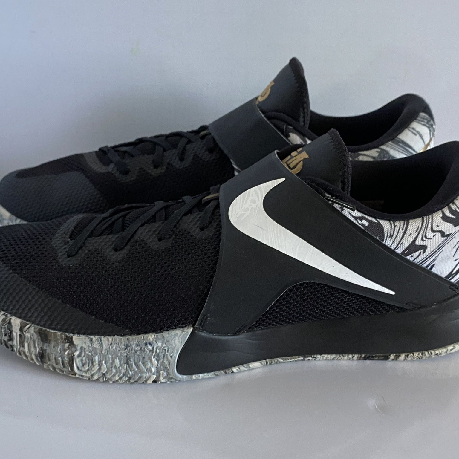 Nike Zoom Live Shoes Promo Sample 733661 V01 Black White Paul Millsap 16 SP17 for Sale in Hanford CA OfferUp