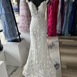 New With Tags Wedding Dress Size 2