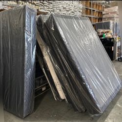 Full size box spring