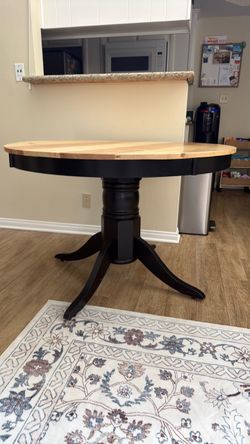 Round Pedestal Dining Table