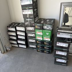 Nails Staples Ticos Pins 