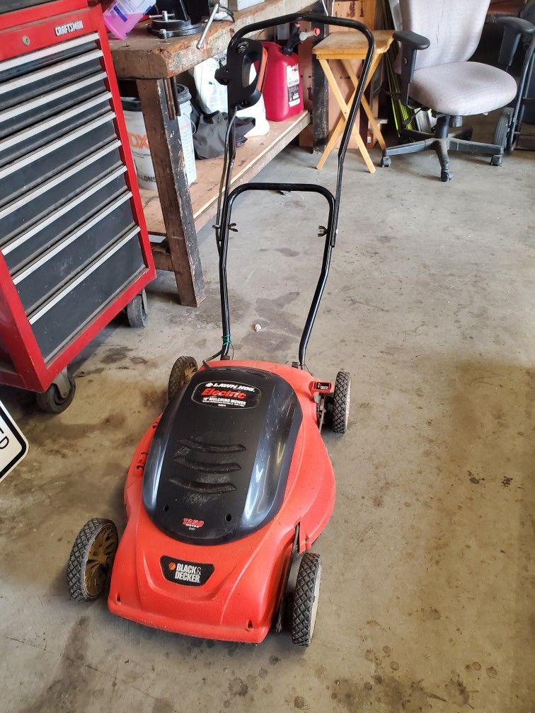 Black And Decker Electric Lawn Mower for Sale in Norwalk, CA OfferUp