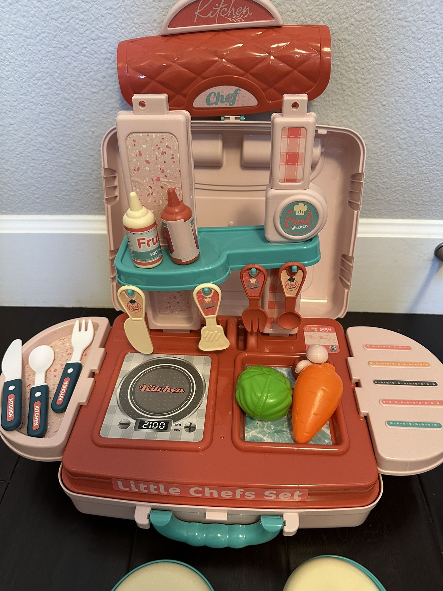 Kids Portable kitchen set in suitcase - Perfect for On The Go