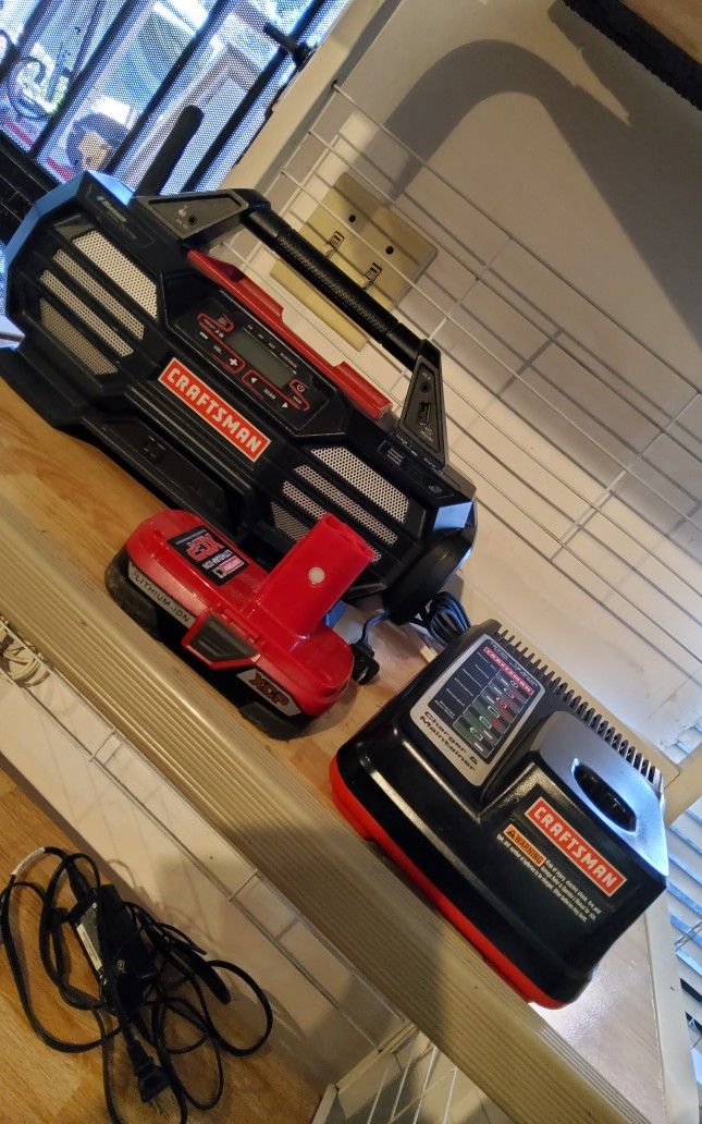 Craftsman Bluetooth Radio Speaker Battery Charger AM/FM Aux. USB With Battery And.Charger