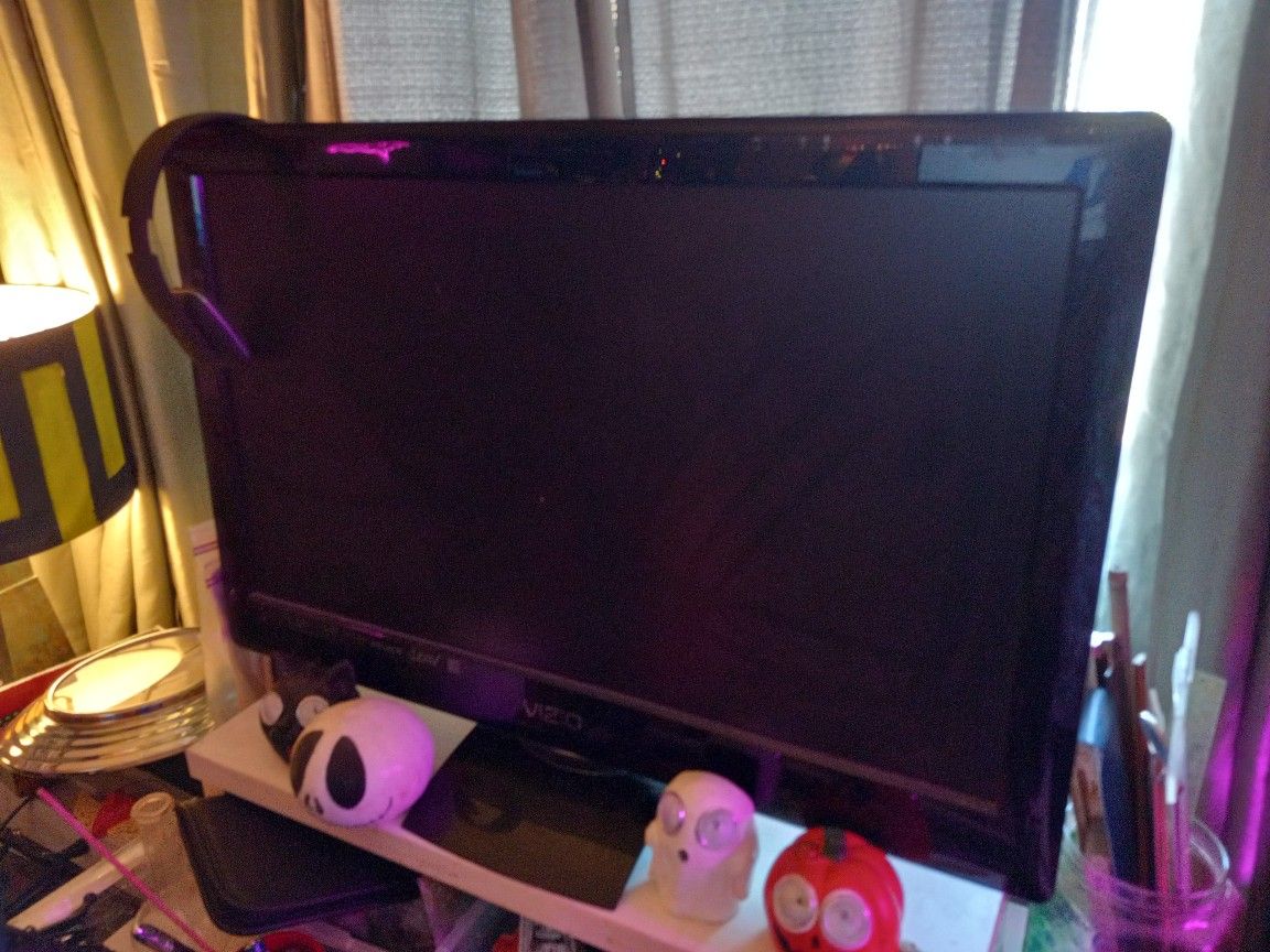 Vizio 32 Inch Flat-screen TV