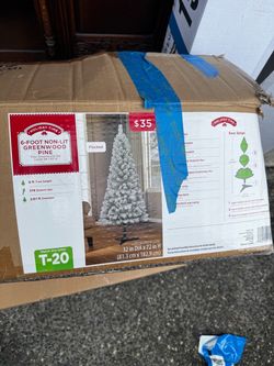 6ft Non-Lit Pine Tree