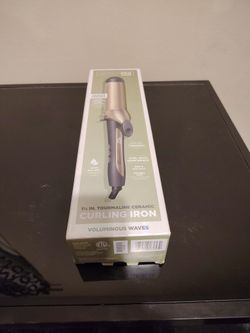 INFINITIPRO BY CONAIR 1 3/4-inch Curling Iron, 1 3/4 inch barrel produces voluminous curls – for use on medium and long hair, CD1009