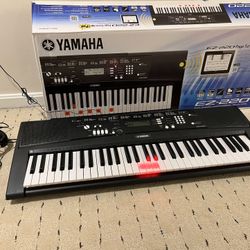 Yamaha EZ 220 Electronic Keyboard 