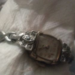 Women's vendenge w1940 watch17 jewels with gold