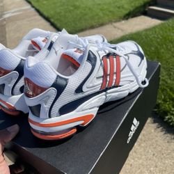 Adidas Shoes Size 9 men’s 
