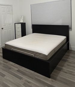 Storage bed queen size with mattress