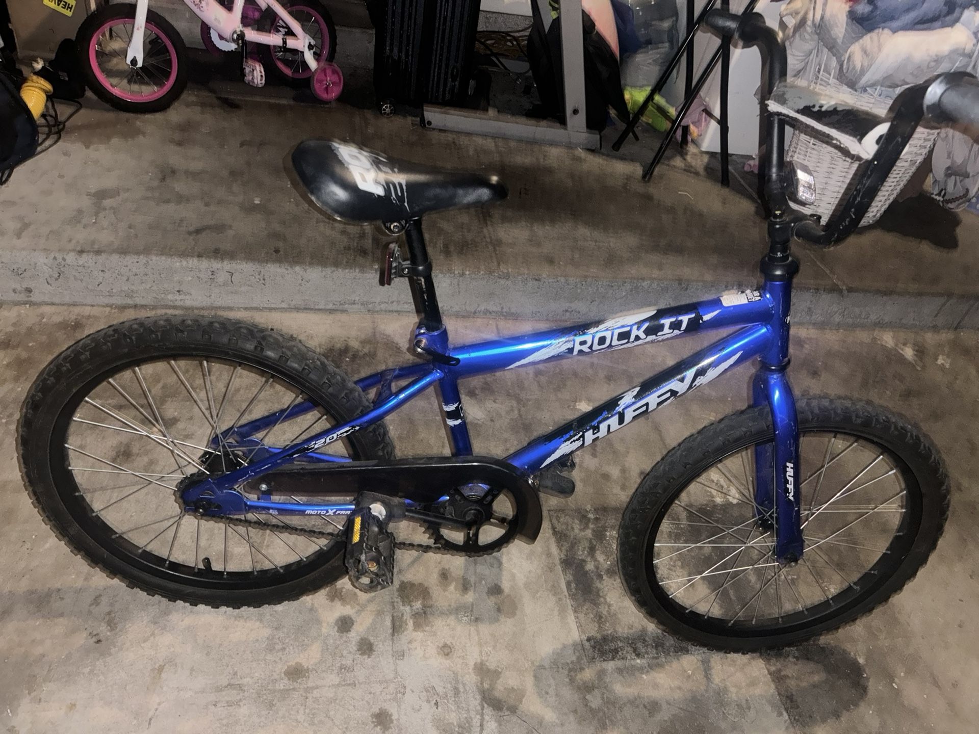 Huffy Rock It Kids Bike 20 Wheels Kids Ages 5 and up Child Royal Blue Bikes Cycling