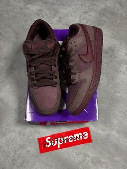 Nike SB City Of Love Burgundy size 10 men