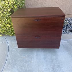 Executive 2-drawer hanging file cabinet