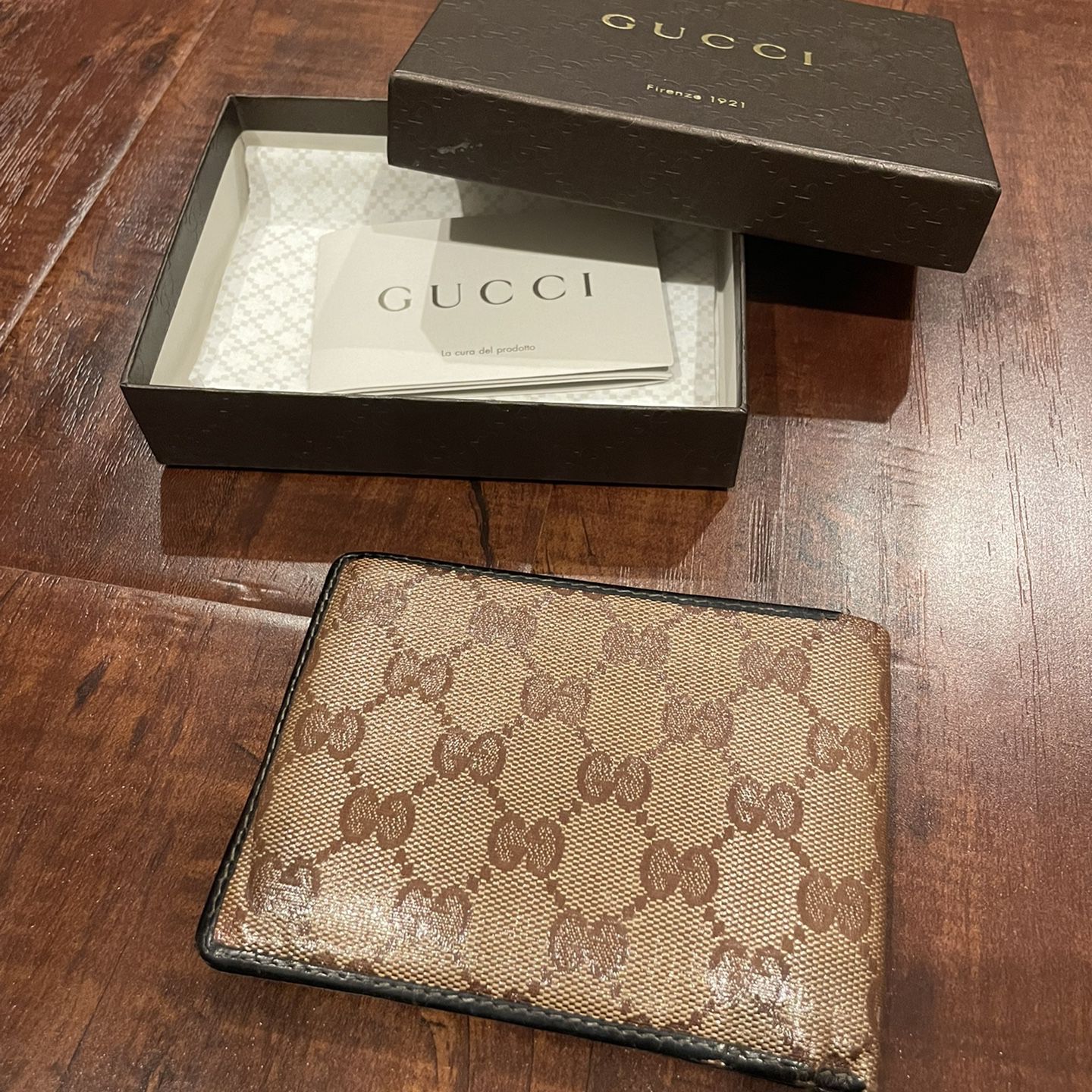 Men Gucci GG Wallet Crystal Coated Brown for Sale in Montclair, CA - OfferUp