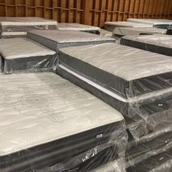 Mattress Warehouse Clearance Sale Brand Name And Brand New 