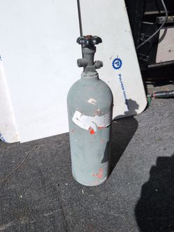 Co2 bottle. 5 lb?