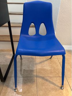 Lakeshore Kids Classroom Chair – Excellent Condition